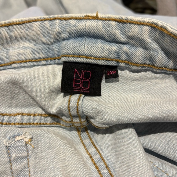 NWT No Boundaries 20w Wide Leg Plus Light Wash Jeans - Picture 11 of 13